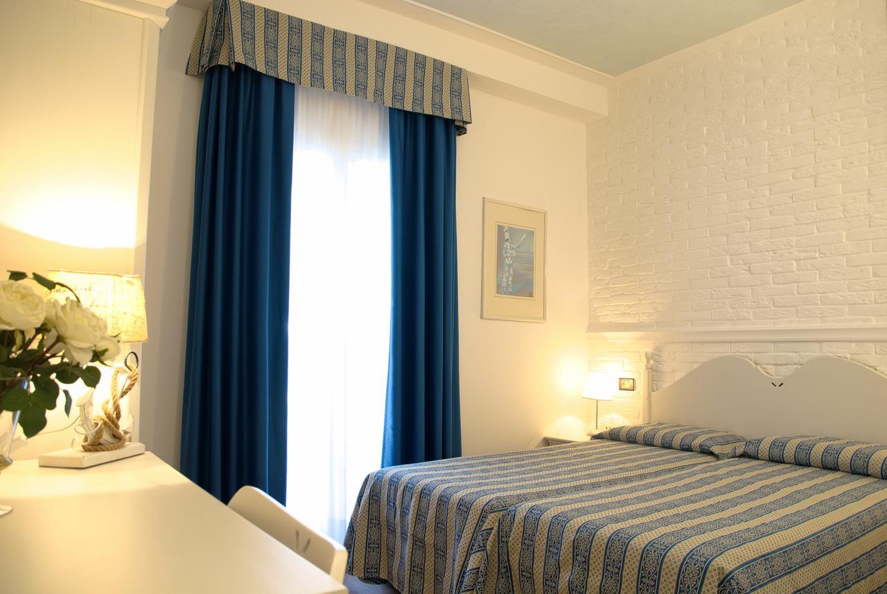 Hotel La Goletta Lignano Sabbiadoro Pokoj fotografie
